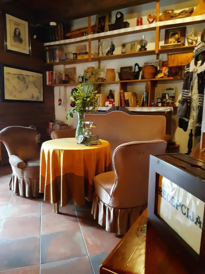 Guesthouse Pod Rastockim Krovom Слунь Екстер'єр фото