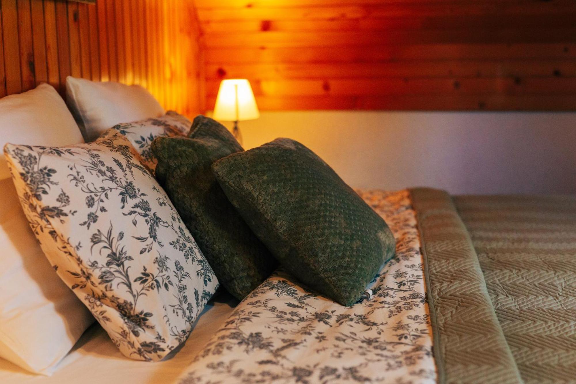 Guesthouse Pod Rastockim Krovom Слунь Екстер'єр фото