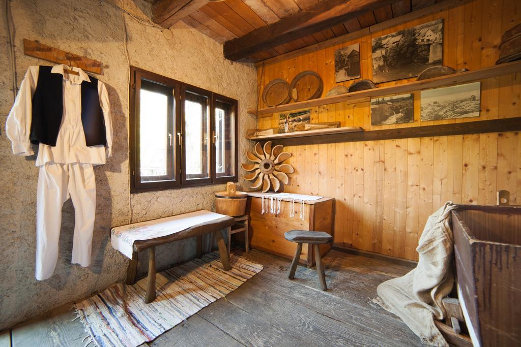 Guesthouse Pod Rastockim Krovom Слунь Екстер'єр фото